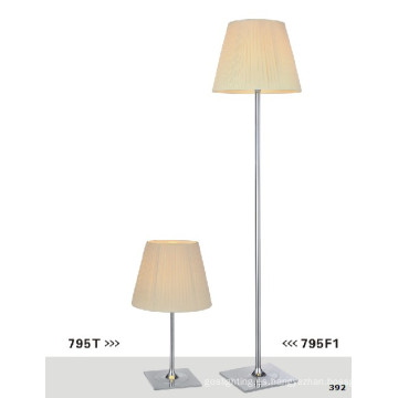 Lámparas de pie contemporáneas con crema de sombra blanca (795F1)
